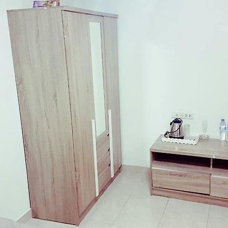 Chauhan Inn Bangkok Luaran gambar