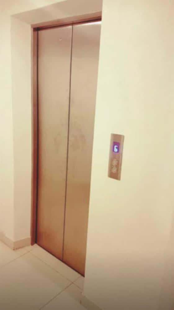 Chauhan Inn Bangkok Luaran gambar